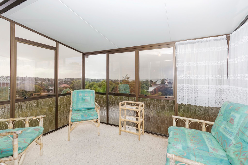 2/1 White Heron Drive, Massey, Waitakere City