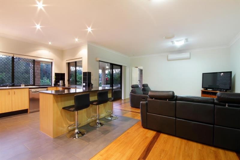 6 Jeanne Court, Peachester, QLD 4519