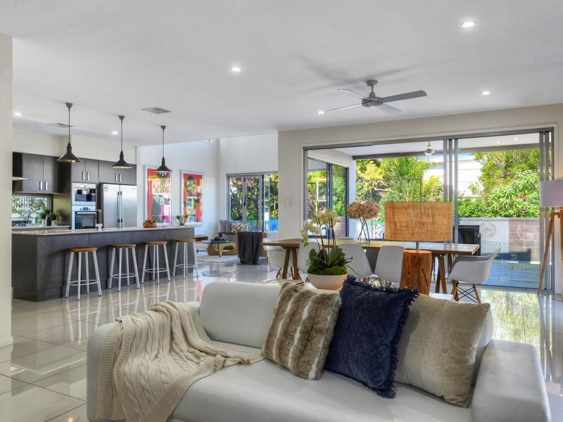 8 McDonald Street, Hawthorne, QLD 4171