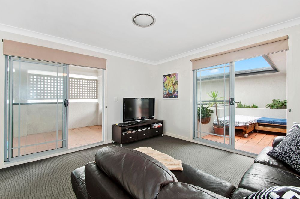 Milton, QLD 4064