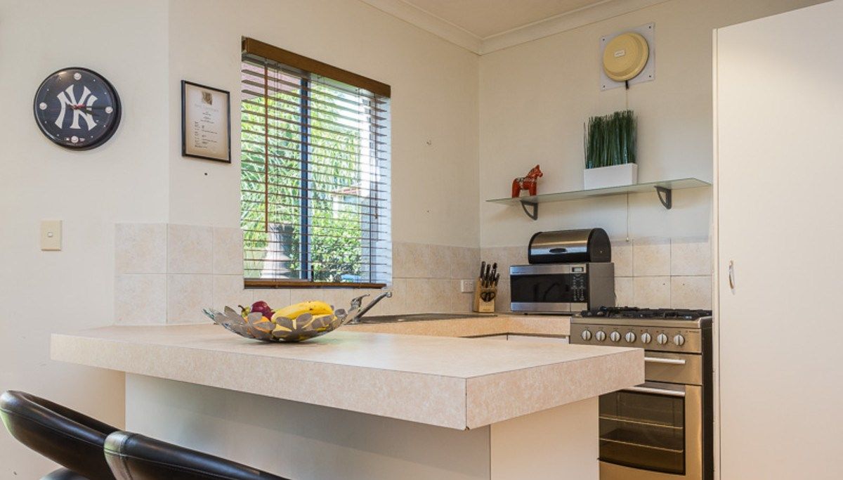 1/11 Waterway Crescent, Ascot, WA 6104