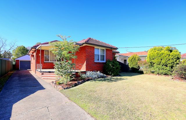 11 McCrossin Avenue, Birrong NSW 2143