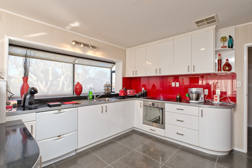 3 Zenith Place, Conifer Grove, Manukau City