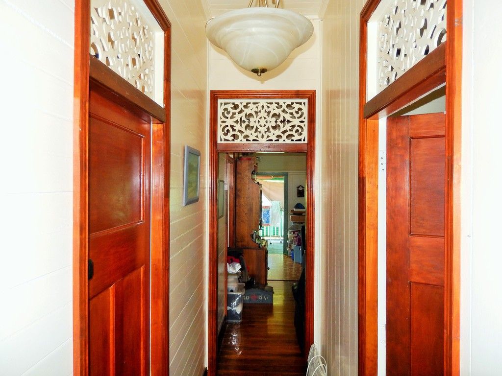 4 Smith Street, North Ipswich, QLD 4305