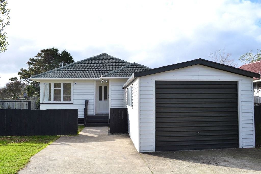 3B Robertson Road, Ranui, Waitakere City