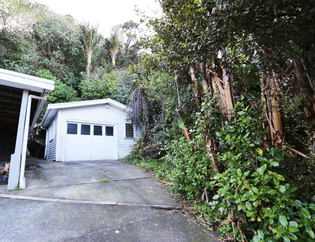 28 Warner Park, Laingholm, Waitakere City