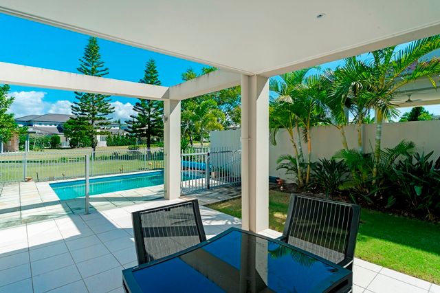 2809 Gracemere Circuit East, Hope Island, QLD 4212