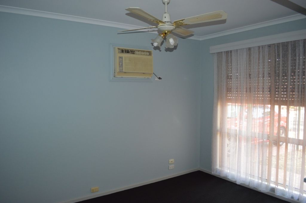 8 Newland Court, BLAKEVIEW, SA 5114