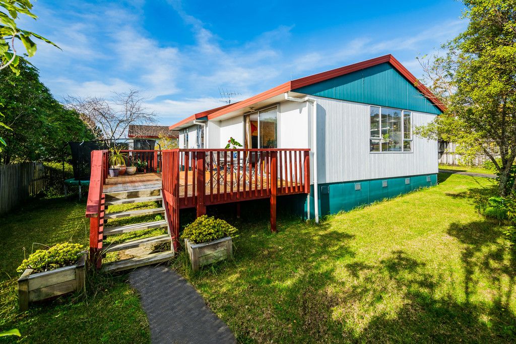 1/4 Jumento Place, Unsworth Heights, North Shore City