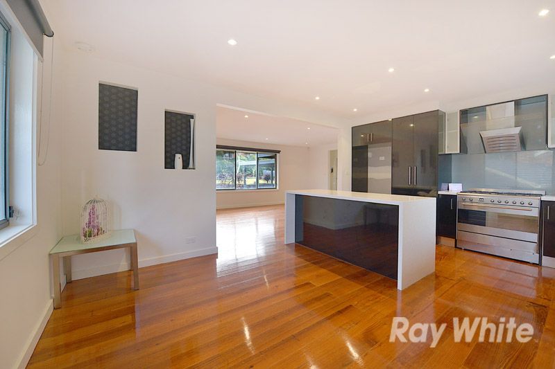 14 Wes Crescent, Ferntree Gully, VIC 3156