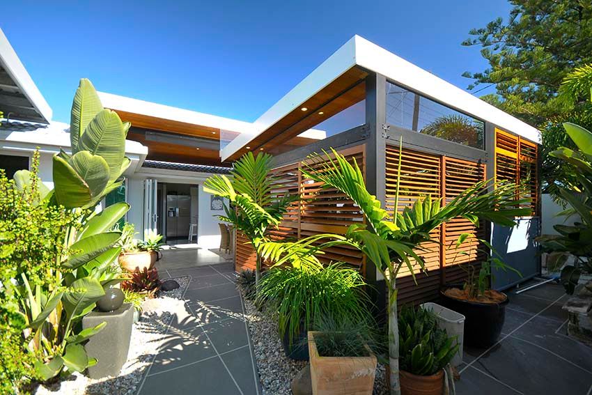 49 Allambi Avenue, Broadbeach Waters QLD 4218
