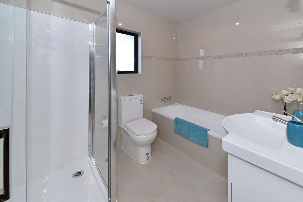 1/121A Maich Road photo 8