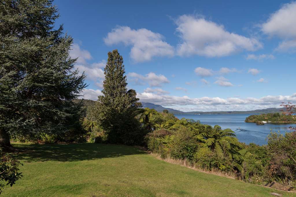 559 Spencer Road photo 7