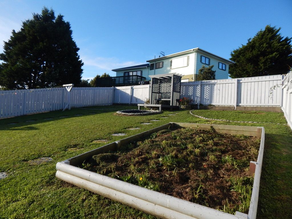 183 Holborn Drive, Stokes Valley, Lower Hutt City
