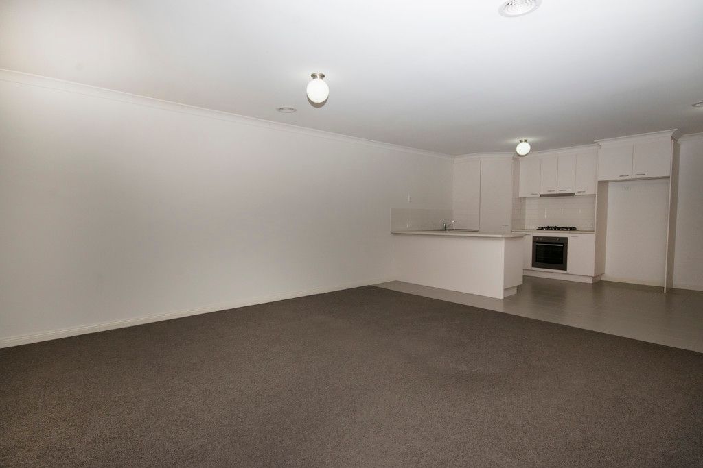 17 Yarra Park Drive, Sebastopol, VIC 3356