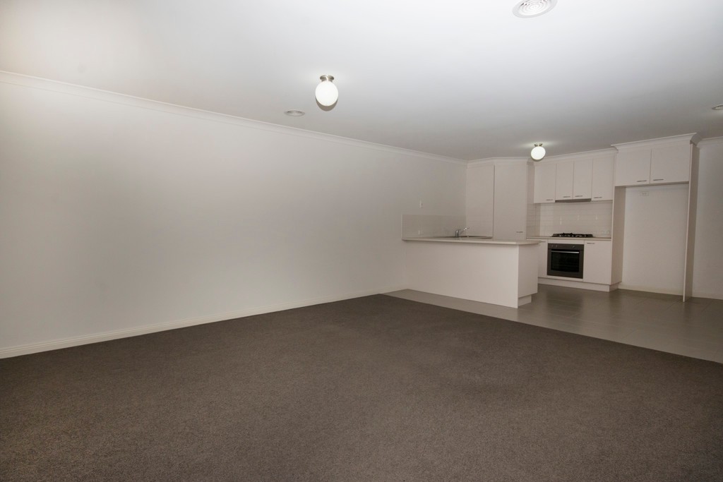 17 Yarra Park Drive, Sebastopol, VIC 3356