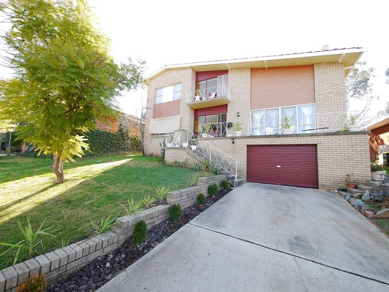 16 Kanangra Street, Cowra NSW 2794