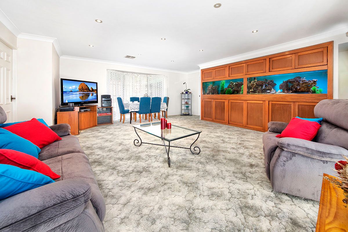 2 Kilborn Place, Menai, NSW 2234