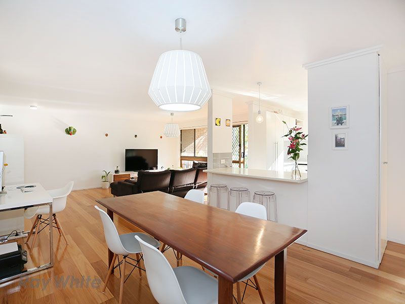 2/52 Bellevue Terrace, St Lucia, QLD 4067
