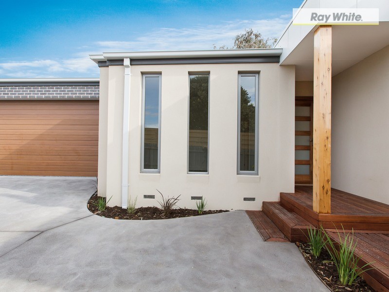 24A Moorfield Avenue, Rosebud, VIC 3939