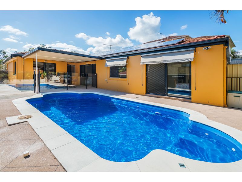 1 Ardennes Close, Mansfield, QLD 4122