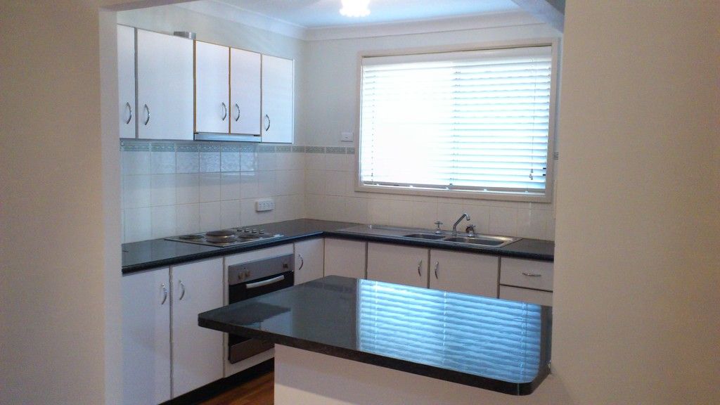 1/2 Julianne Street, Dapto, NSW 2530