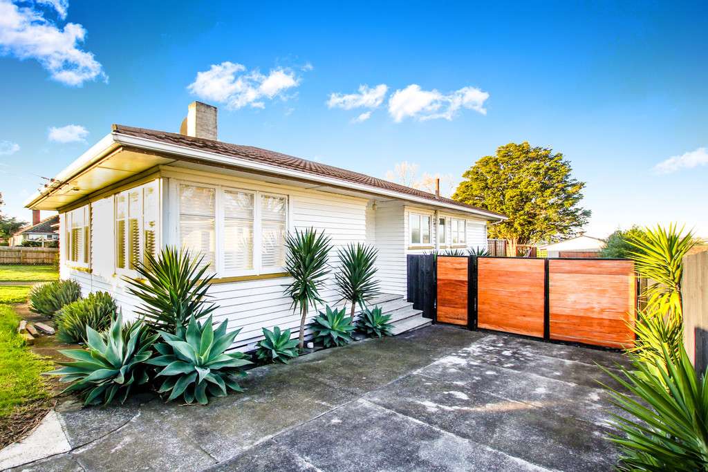 84 Tripoli Road photo 0