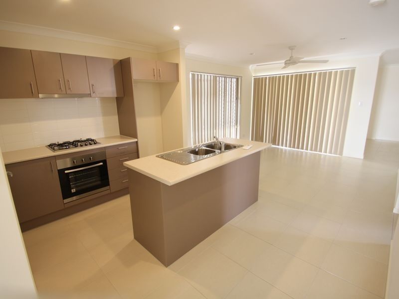 17 Bowerbird Crescent, Dakabin, QLD 4503