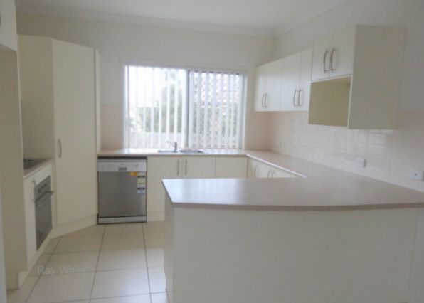 8 Canaipa Court, ROTHWELL, QLD 4022