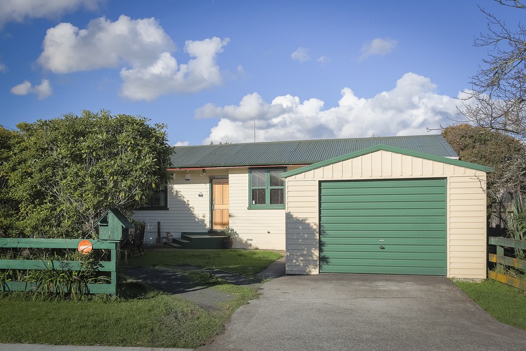 43 Cobham Crescent, Kelston, Waitakere City
