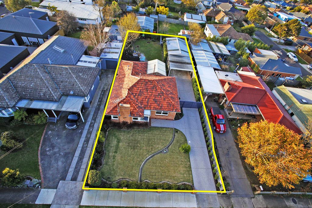 12 Laura Avenue, Belmont, VIC 3216