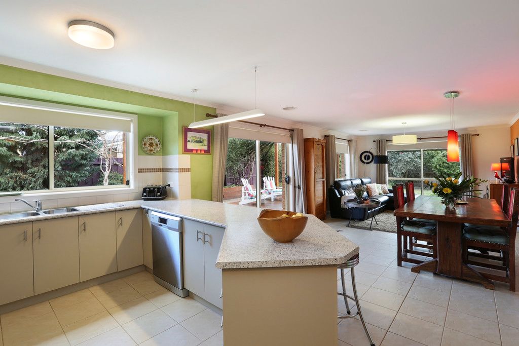 11 Cornbury Mews, Grovedale, VIC 3216