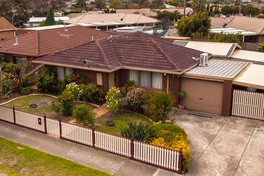 4 Banbury Crescent, Craigieburn, VIC 3064