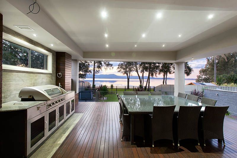 9 The Esplanade, Oak Flats, NSW 2529