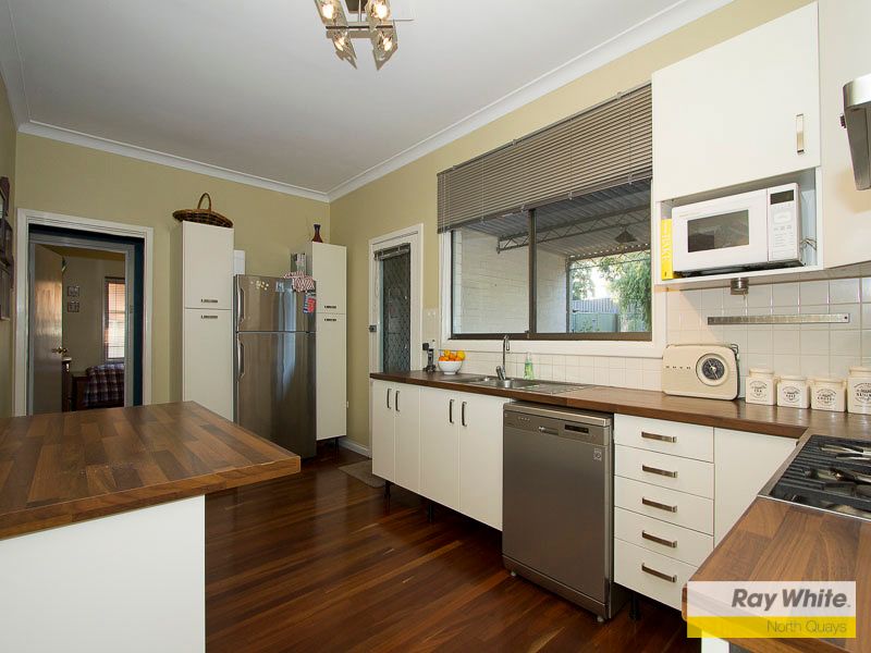 9 Gwelup Street, Karrinyup, WA 6018
