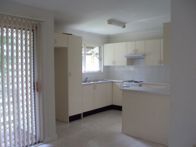 18 Bulkirra Place, BOLTON POINT, NSW 2283