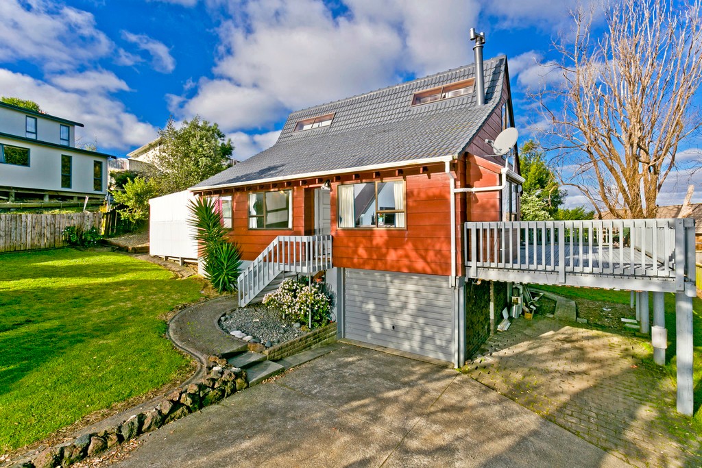 42 Glenbervie Crescent, Massey, Waitakere City