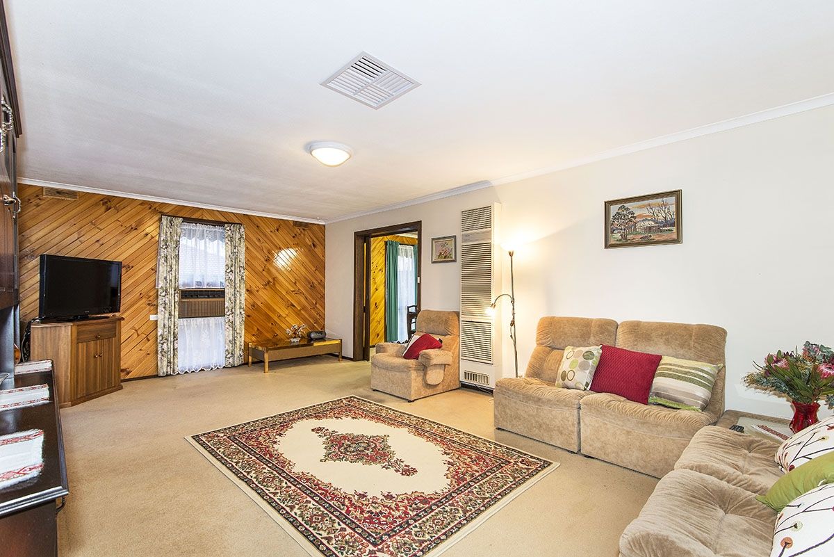 33 Mill Park Drive, Mill Park, VIC 3082