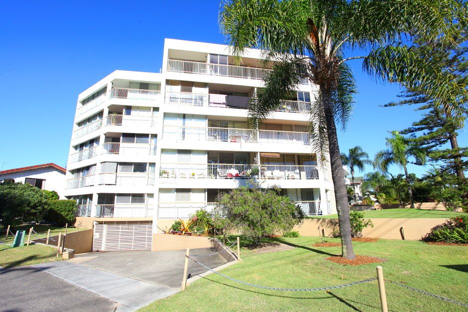 30 Chelsea Avenue, Broadbeach QLD 4218