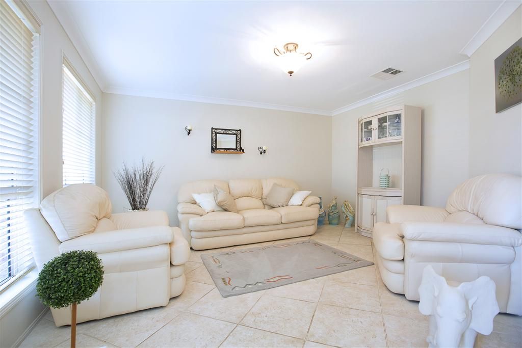 4 Butcherbird Place, Glenmore Park, NSW 2745