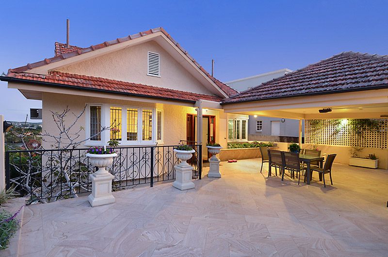 33 Langside Road, Hamilton, QLD 4007
