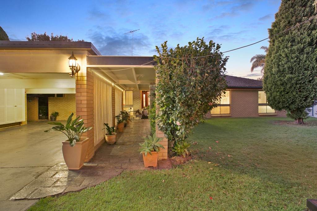 5 Erna Court, Sunnybank, QLD 4109