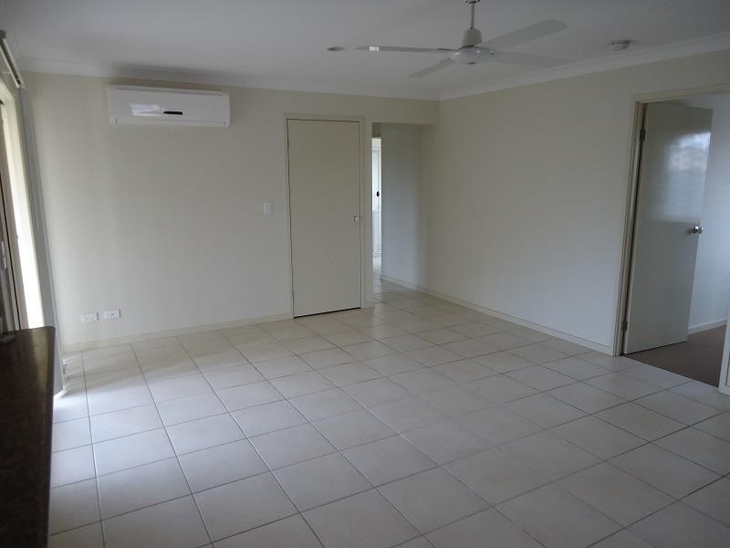 4 Sandpiper Circuit, Eagleby, QLD 4207