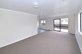 1/7 Maplesden Drive, Clendon Park, Manukau City