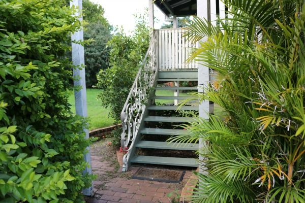 7 Smart Avenue, Eastern Heights, QLD 4305