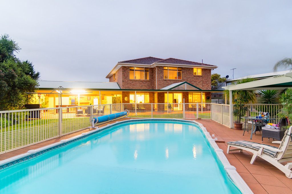 2 Oakley Crescent, Aldinga Beach, SA 5173