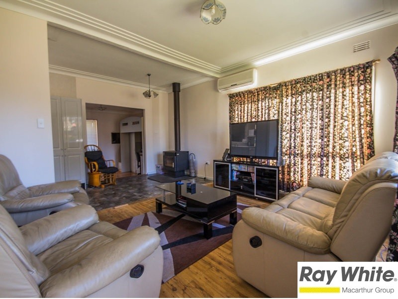 24 Gloucester Avenue, Macquarie Fields, NSW 2564