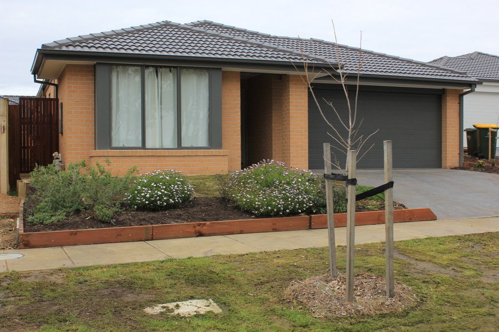 3 RONDA Avenue, DOREEN, VIC 3754