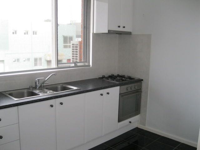12/3 Huntly Street, GLEN HUNTLY, VIC 3163