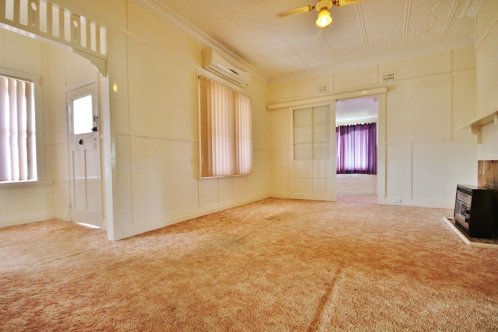 87 Berthong Street, Young, NSW 2594